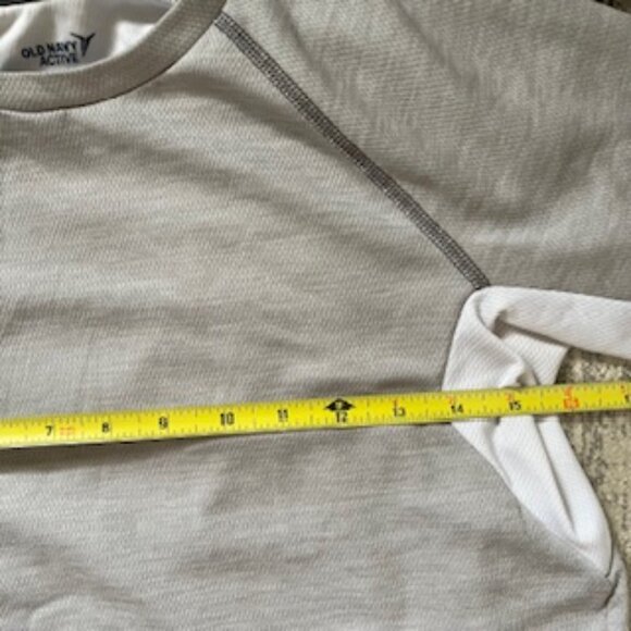 🧡3/15 Old Navy Active Go-Dry T-Shirt Bundle x 2 Gray Kids XL 14-16 - Picture 3 of 10
